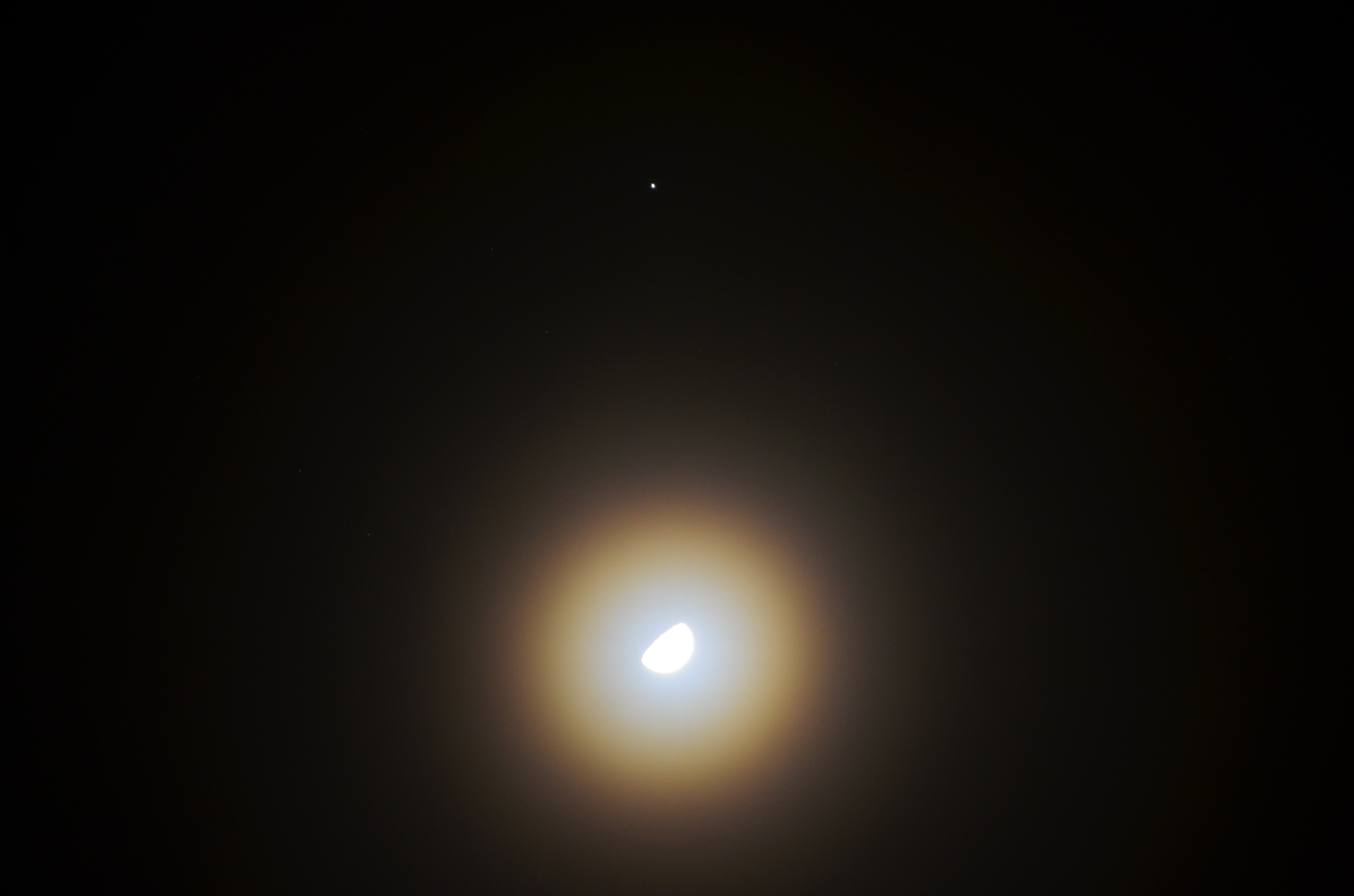Moon, mist and Jupiter